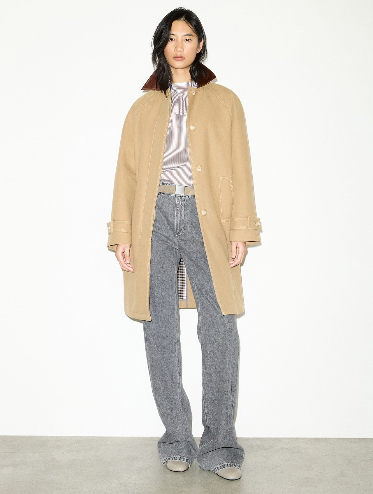 Trench Maxandco Banner Box Desktop 2 MAX&Co.