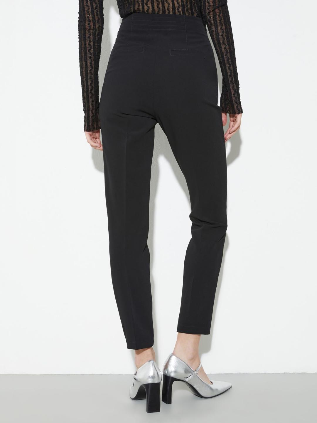 Pantaloni slim in tessuto tecnico | Max&Co Pantaloni slim in tessuto tecnico | Max&Co