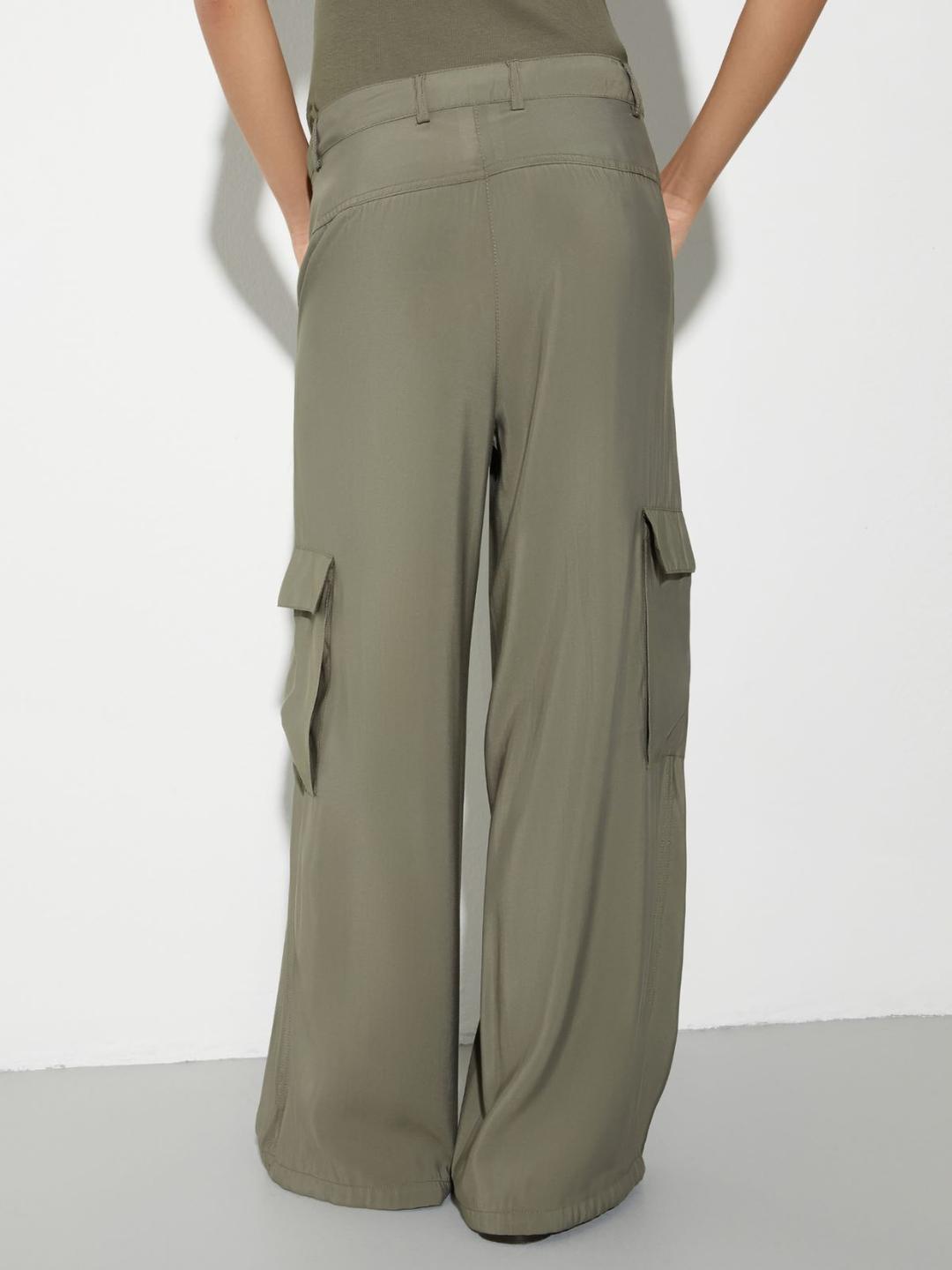 Pantaloni cargo in tela fluida | Max&Co Pantaloni cargo in tela fluida | Max&Co