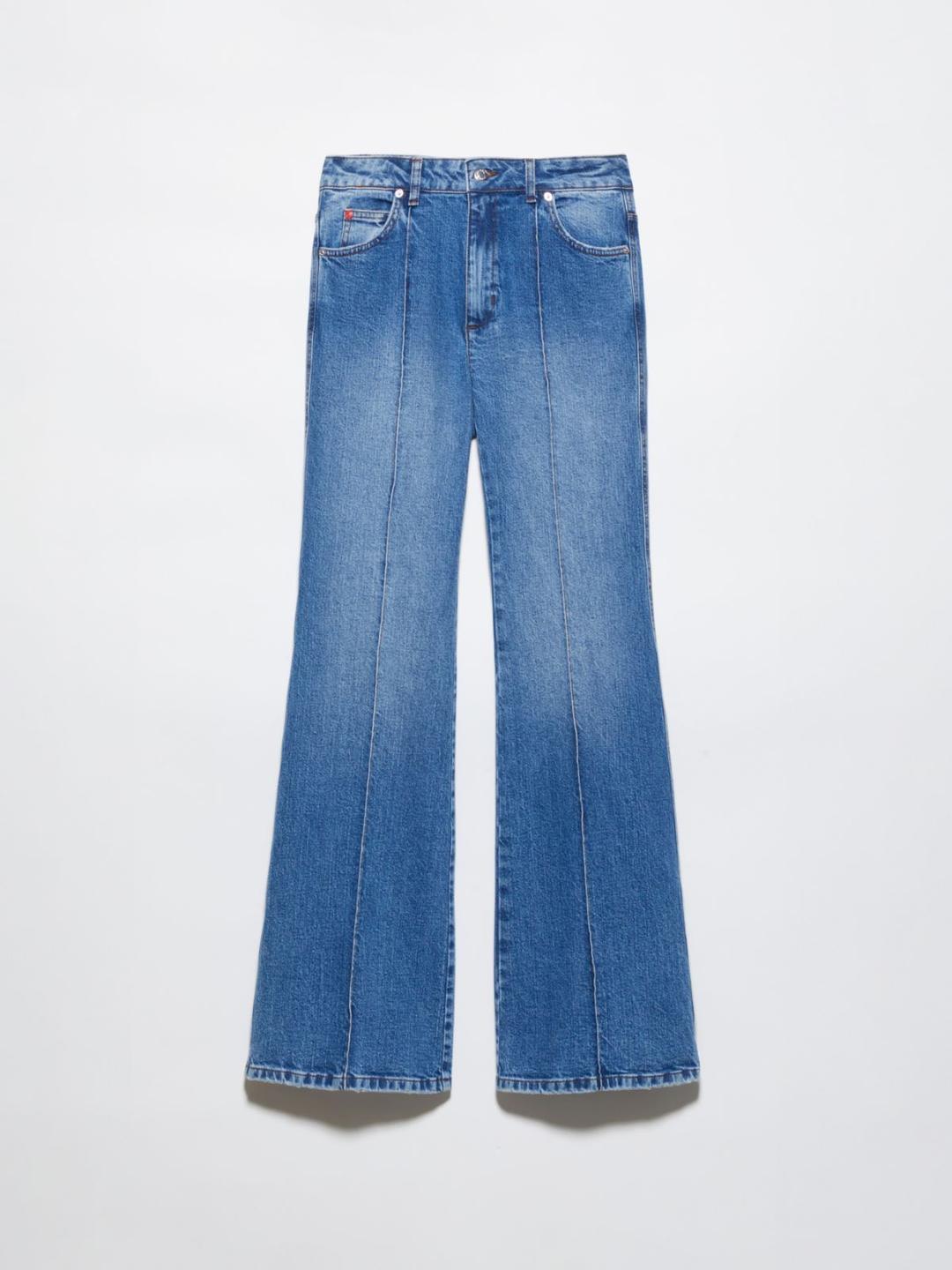 Jeans bootcut Re-Edit | Max&Co Jeans bootcut Re-Edit MAX&Co. in denim comfort di cotone stretch con lavaggio medio, gamba slim leggermente svasata e nervature verticali sul davanti. | Max&Co