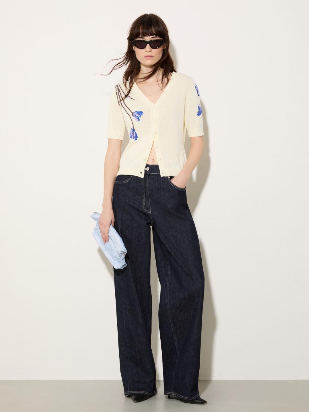 Cardigan con fiori ricamati | Max&Co Cardigan con fiori ricamati - vista alternativa - 14 | Max&Co