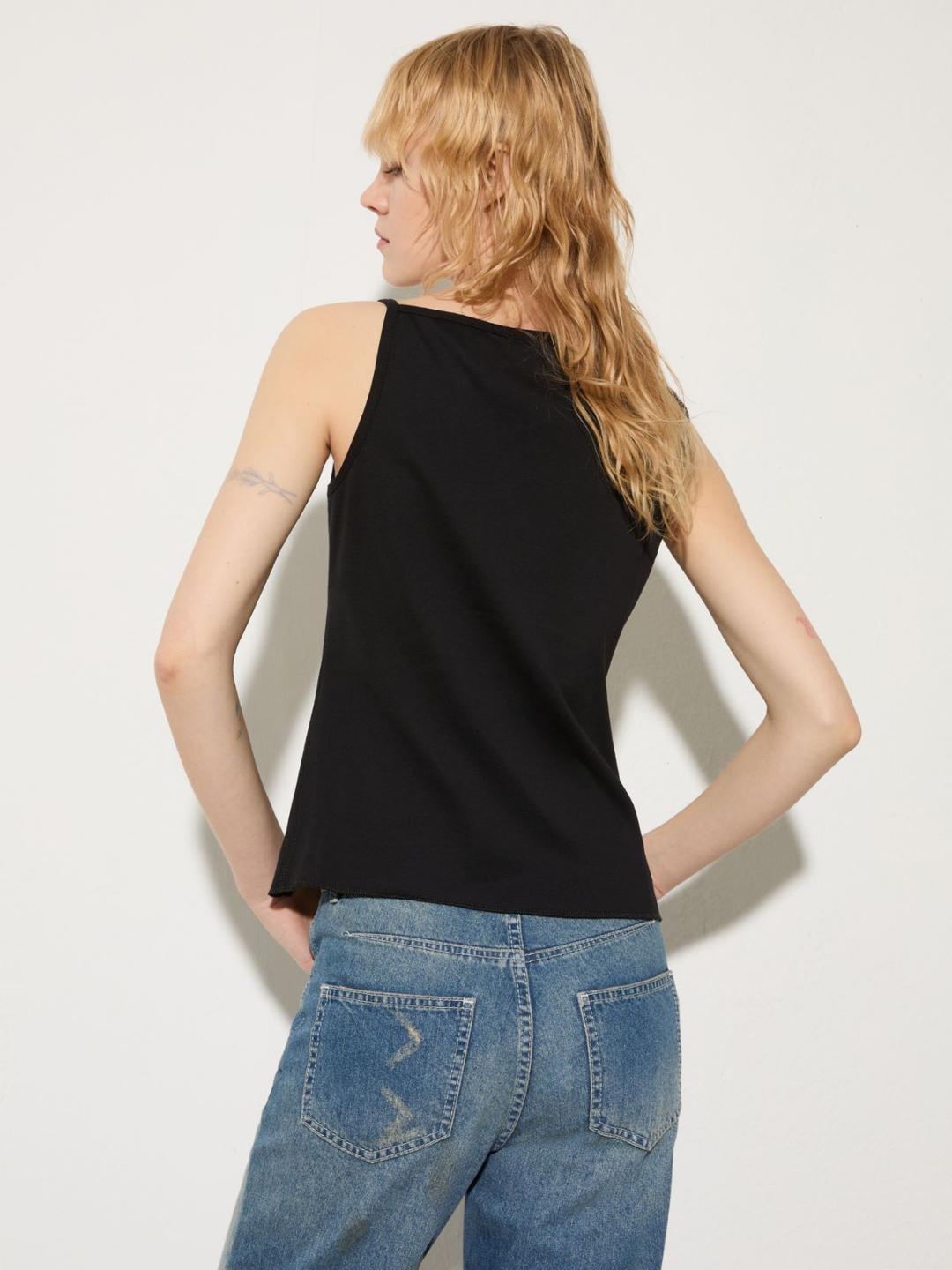 Top in jersey con fiore ricamato | Max&Co Top in jersey con fiore ricamato - vista alternativa - 2 | Max&Co