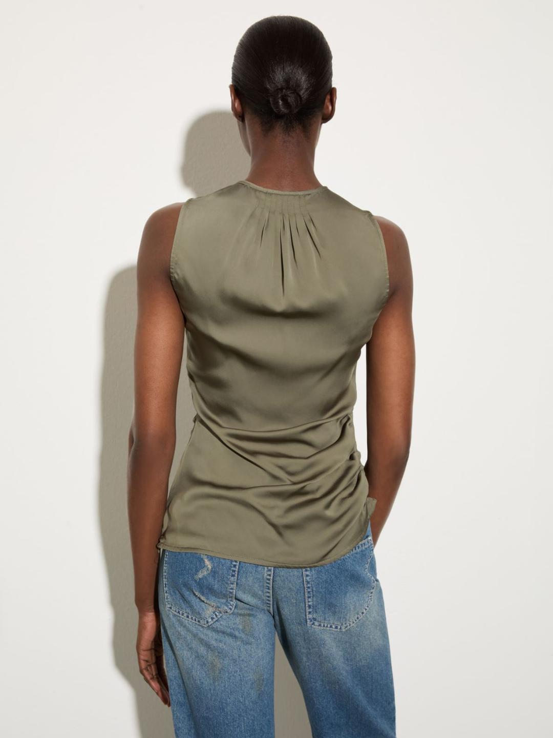 Top in raso con drappeggi | Max&Co Top in raso con drappeggi - vista alternativa - 10 | Max&Co