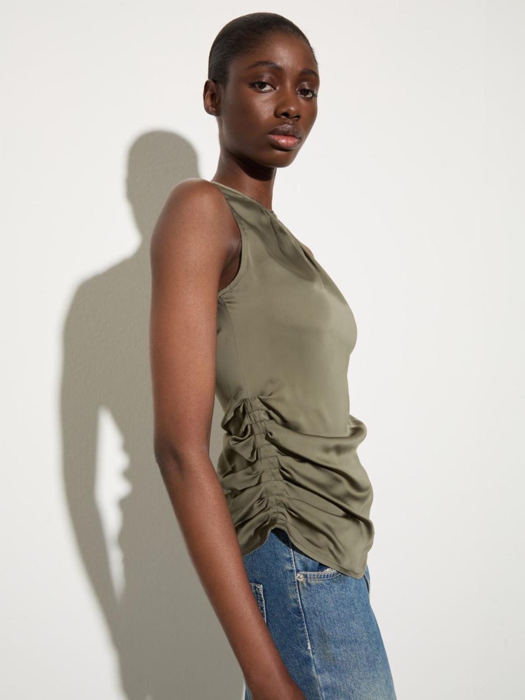 Top in raso con drappeggi | Max&Co Top in raso con drappeggi - vista alternativa - 10 | Max&Co