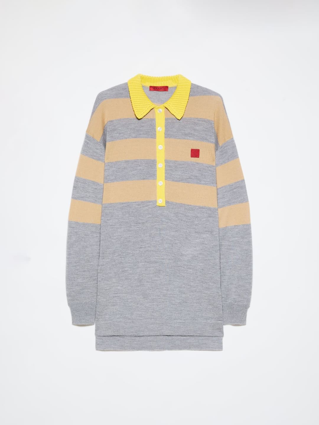 Polo in pura lana merino | Max&Co Polo grigia in pura lana merino con righe color sabbia, colletto giallo a costine e iconico red square MAX&Co. applicato sul davanti. | Max&Co