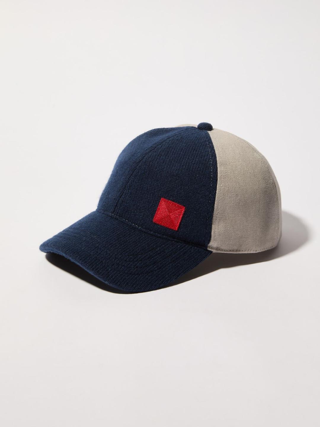 Baseball cap in canvas e maglia | Max&Co Cappello baseball blu notte in canvas di cotone e maglia di lana con iconico red square MAX&Co. applicato sul davanti. | Max&Co