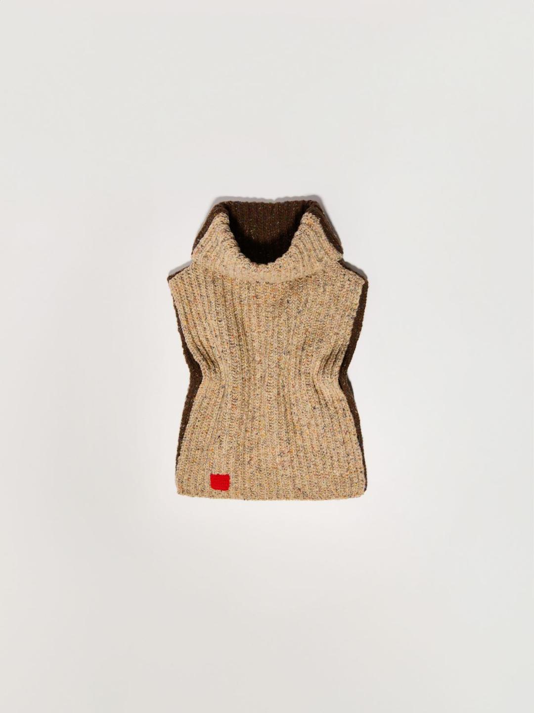 Collo in lana tweed | Max&Co Collo in lana tweed beige con lavorazione a coste inglesi e iconico red square MAX&Co. applicato al fondo. | Max&Co