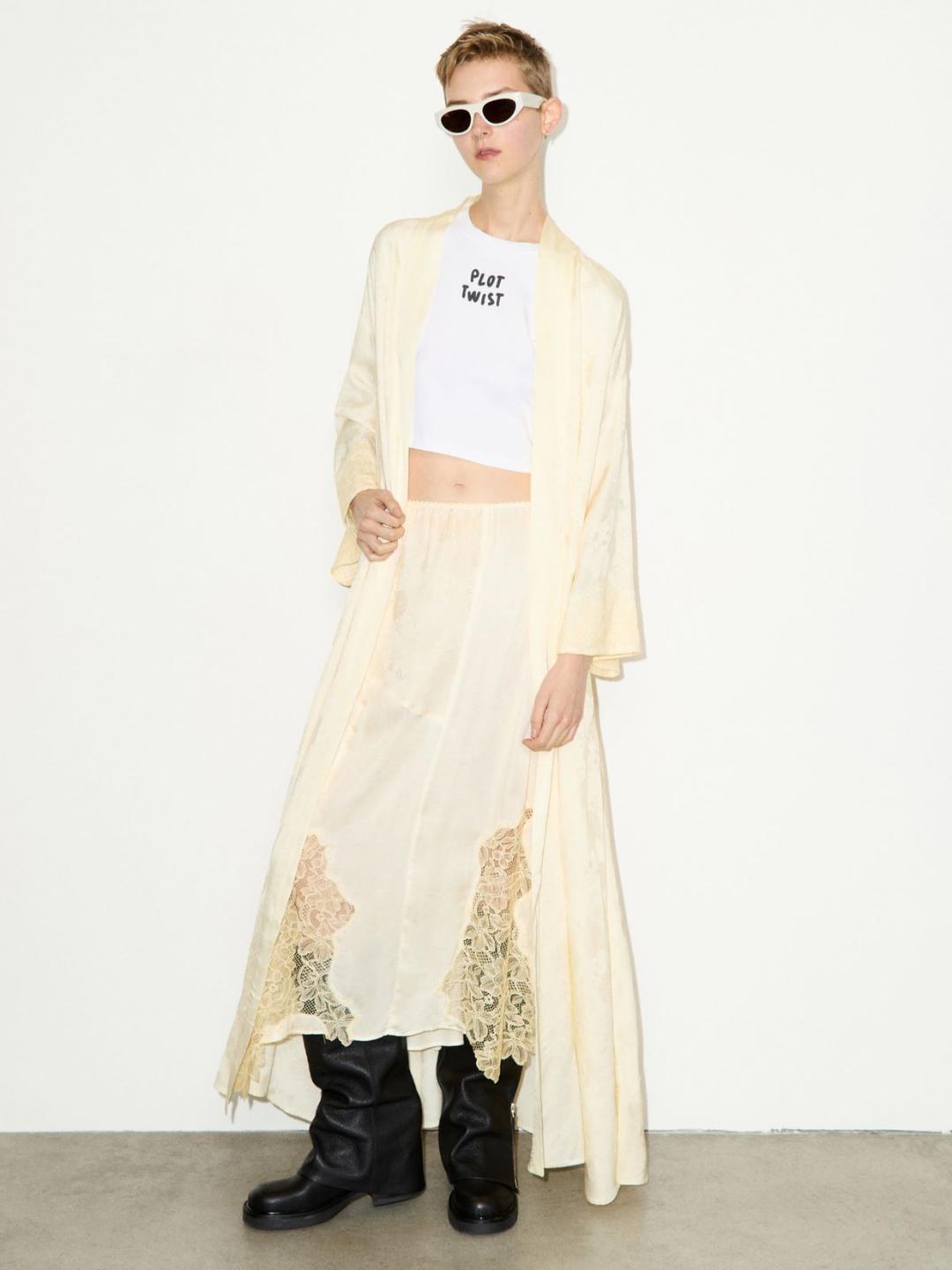 Cropped T-shirt con lettering | Max&Co Cropped T-shirt con lettering - vista alternativa - 5 | Max&Co