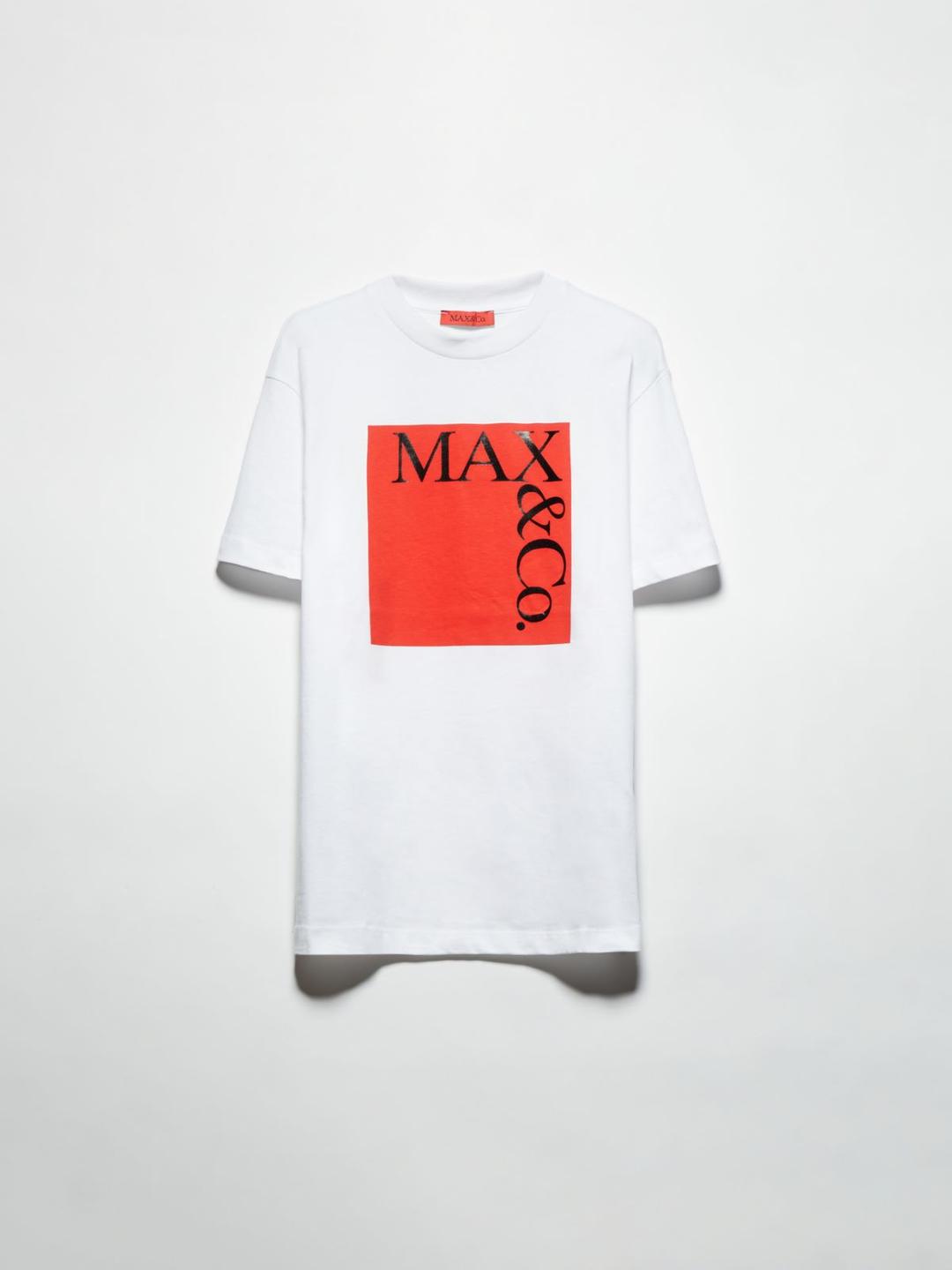 Logo T-shirt in jersey di cotone | Max&Co T-shirt bianca in jersey di cotone con logo MAX&Co. stampato su riquadro rosso, taglio dritto leggermente oversize e girocollo. | Max&Co