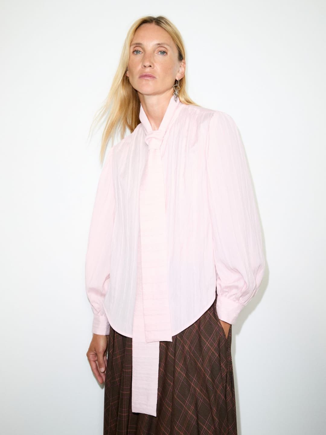 Camicia con collo a fiocco | Max&Co Camicia con collo a fiocco - vista alternativa - 26 | Max&Co