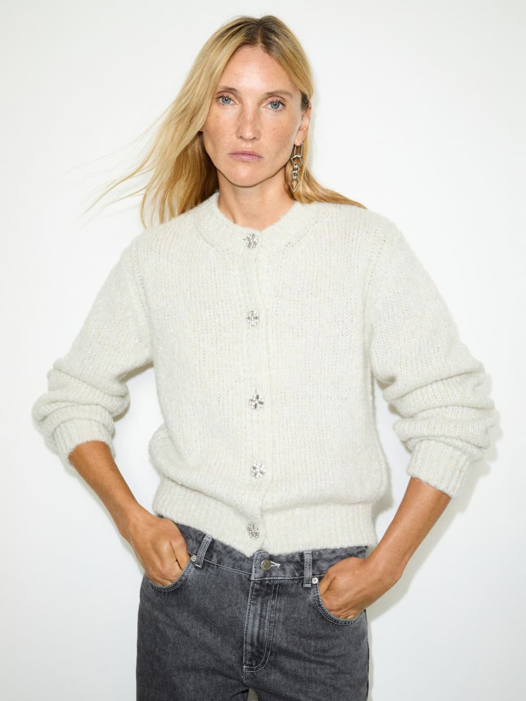 Cardigan lamé con bottoni bijou | Max&Co Cardigan lamé con bottoni bijou - vista alternativa - 2 | Max&Co