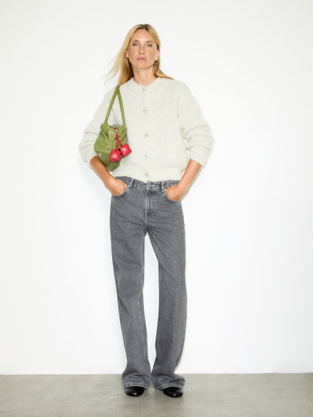 Cardigan lamé con bottoni bijou | Max&Co Cardigan lamé con bottoni bijou - vista alternativa - 2 | Max&Co