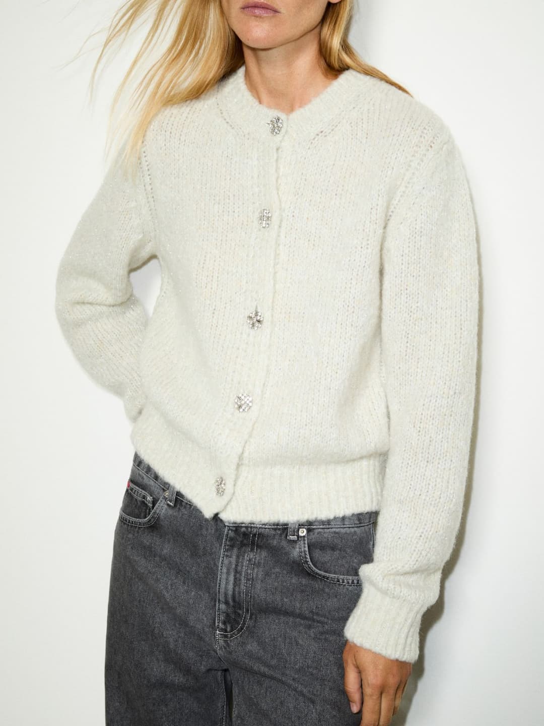 Cardigan lamé con bottoni bijou | Max&Co Cardigan lamé con bottoni bijou - vista alternativa - 2 | Max&Co