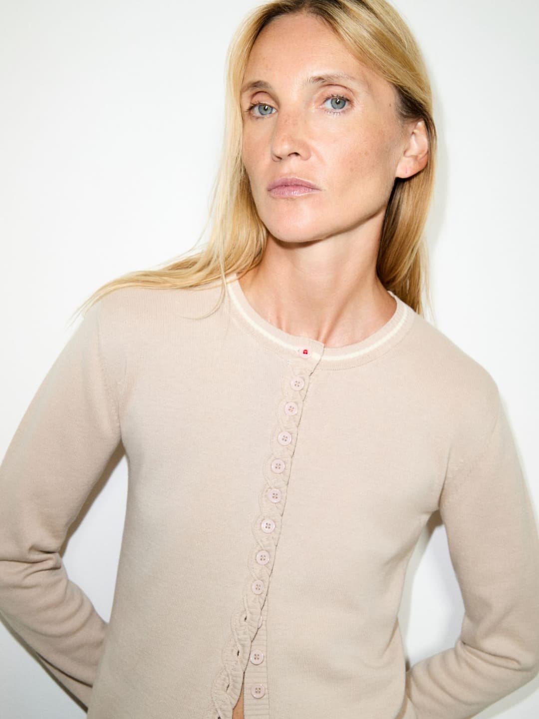 Cardigan con motivo a treccia | Max&Co Cardigan con motivo a treccia - vista alternativa - 21 | Max&Co