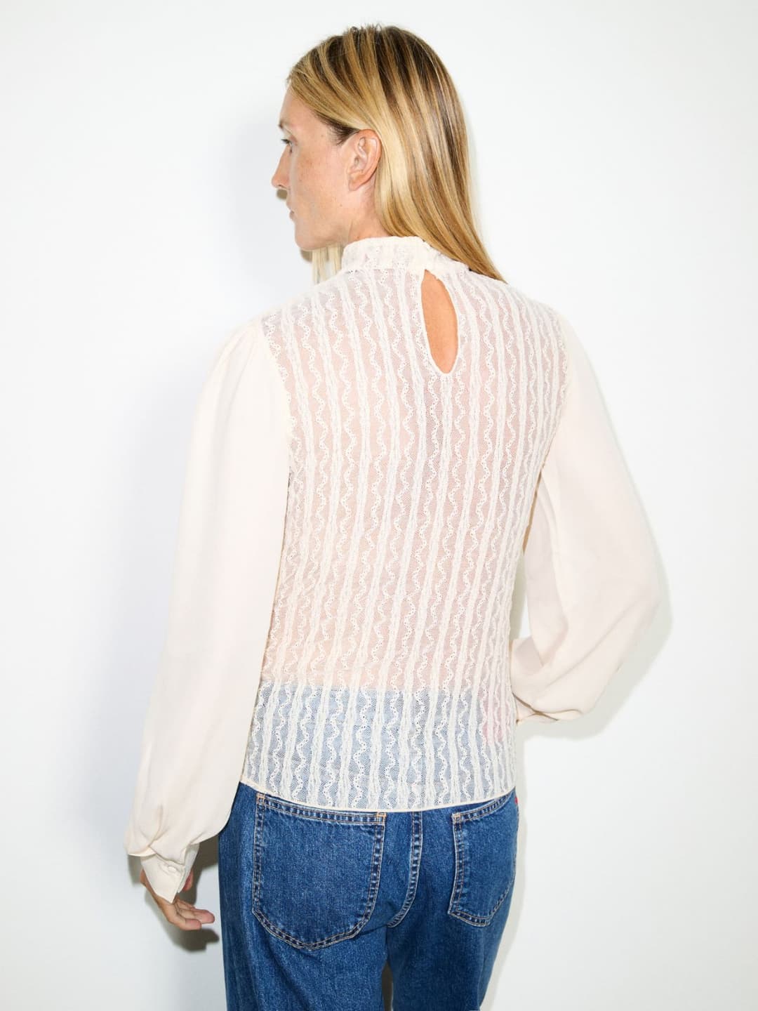 Top in pizzo e crêpe de Chine | Max&Co Top in pizzo e crêpe de Chine - vista alternativa - 0 | Max&Co