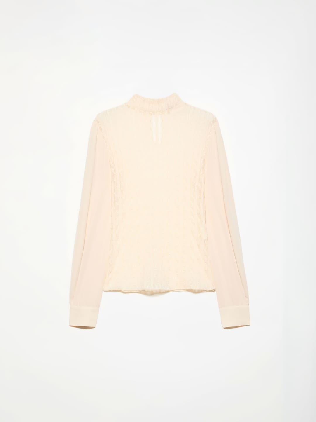 Top in pizzo e crêpe de Chine | Max&Co Top bianco in pizzo e crêpe de Chine con maniche lunghe, collo a lupetto e arricciature sulle spalle. | Max&Co